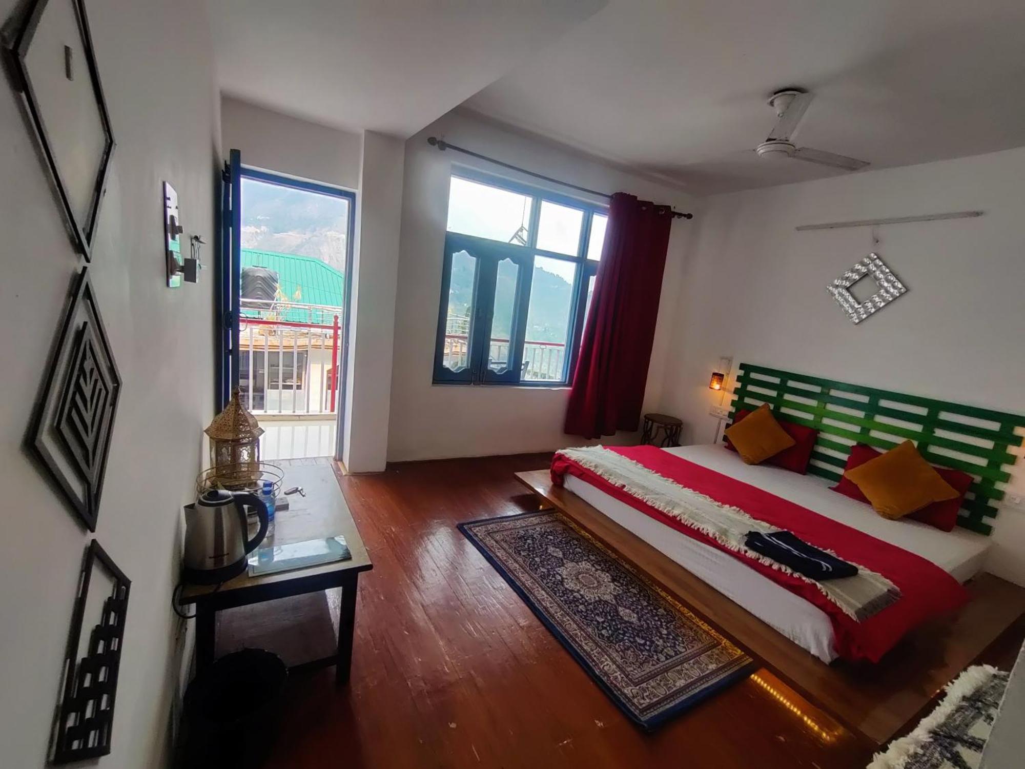 Хостел Mitra Mcleodganj Маклеод-Гандж Екстер'єр фото